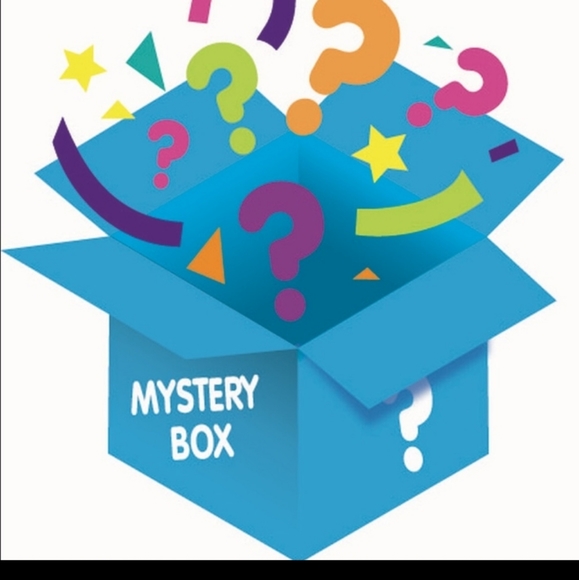 COPY - 5lb mystery box woman's Size small - Picture 2 of 2